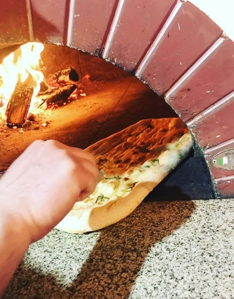 Разрешаем подсмотреть Вам процесс готовки Ваших любимых пицц
